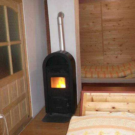 Vila Szilvia Vendeghaz Izvoare  Exteriér fotografie